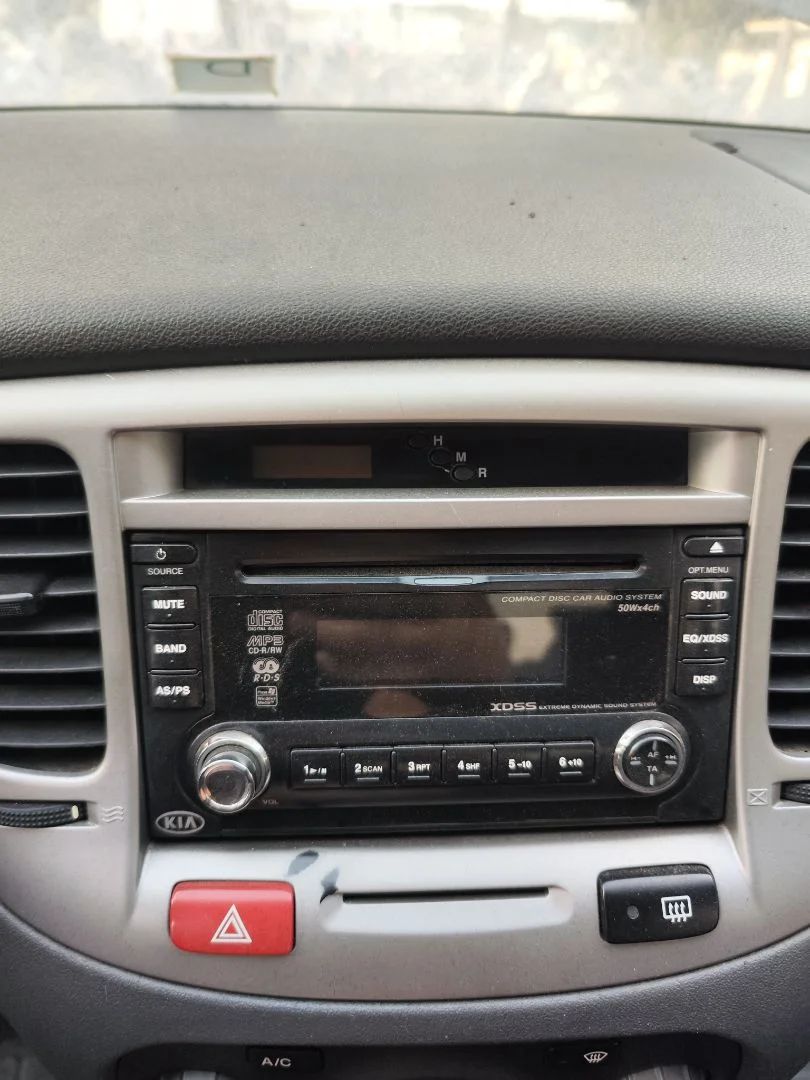 Foto de SISTEMA AUDIO / RADIO CD KIA RIO (JB) 1.5 CRDi (110 CV / 81 KW)