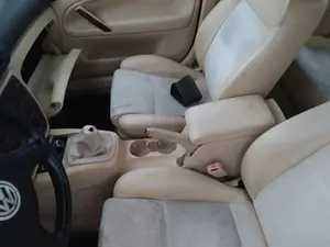 Foto de PALANCA FRENO VOLKSWAGEN PASSAT BERLINA (3B3) 1.9 TDI (131 CV / 96 KW) referencia 3B1711303B foto 3