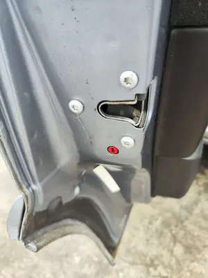 Foto de CERRADURA PUERTA TRASERA IZQUIERDA OPEL ZAFIRA A 2.0 DTI (101 CV / 74 KW)