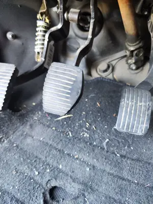 Foto de PEDAL FRENO CITROEN BERLINGO FURGÓN 1.6 Blue-HDI FAP (99 CV / 73 KW)