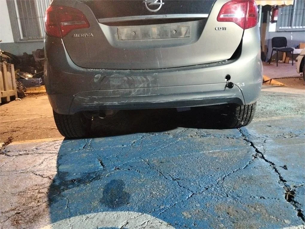 Foto de REFUERZO PARAGOLPES TRASERO OPEL MERIVA B