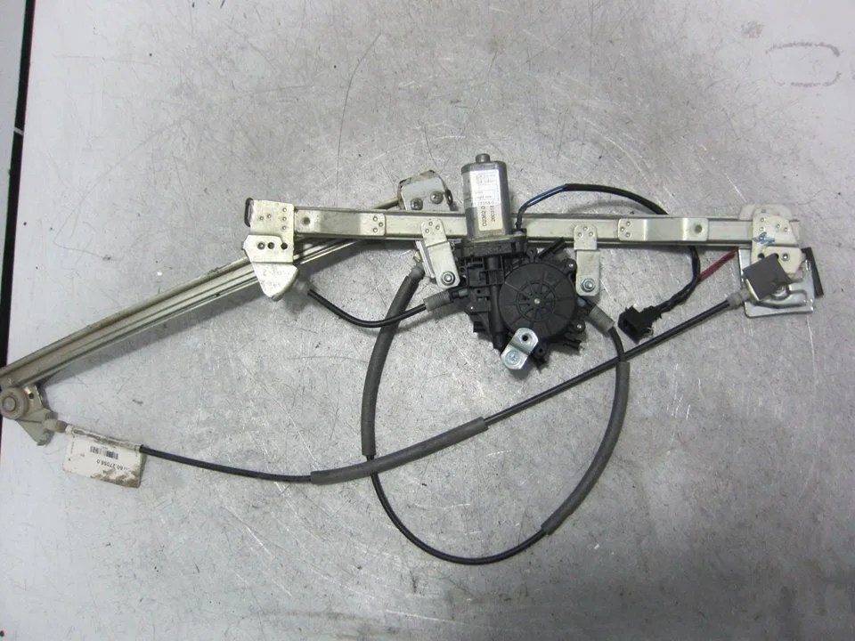 Foto de ELEVALUNAS DELANTERO DERECHO SEAT IBIZA (6K1) 1.4 (60 CV / 44 KW) referencia 60270580