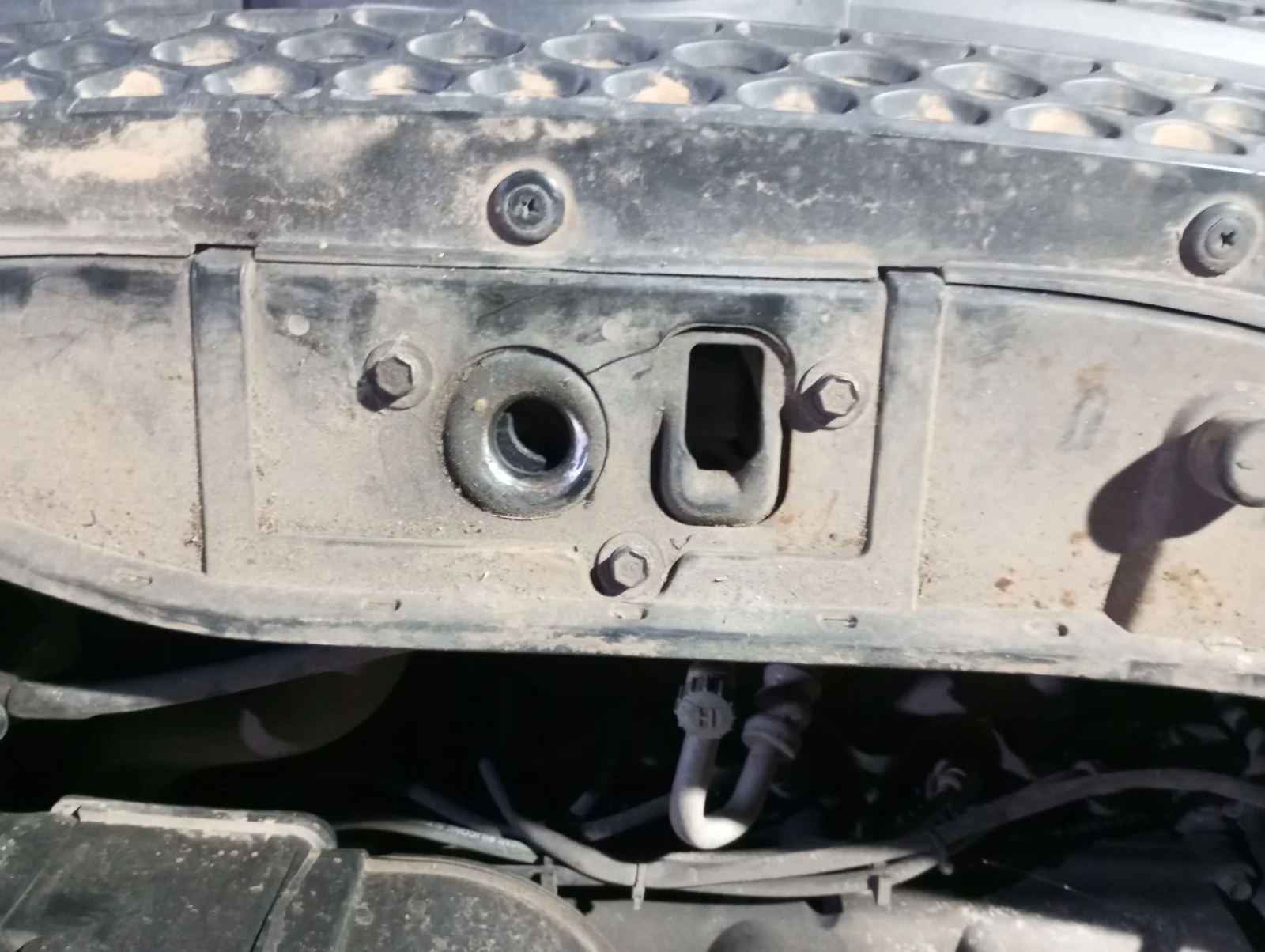 Foto de CERRADURA CAPO KIA PICANTO (SA) 1.1 CAT (65 CV / 48 KW) referencia 8113007000