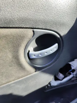 Foto de MANETA INTERIOR DELANTERA IZQUIERDA CITROEN C3 1.4  (73 CV / 54 KW)