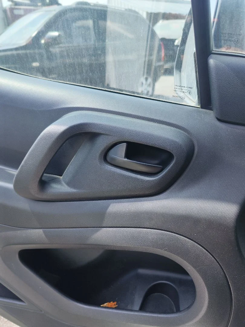 Foto de MANETA INTERIOR DELANTERA IZQUIERDA CITROEN BERLINGO FURGÓN 1.6 16V HDi FAP (90 CV / 66 KW) referencia 9143N7