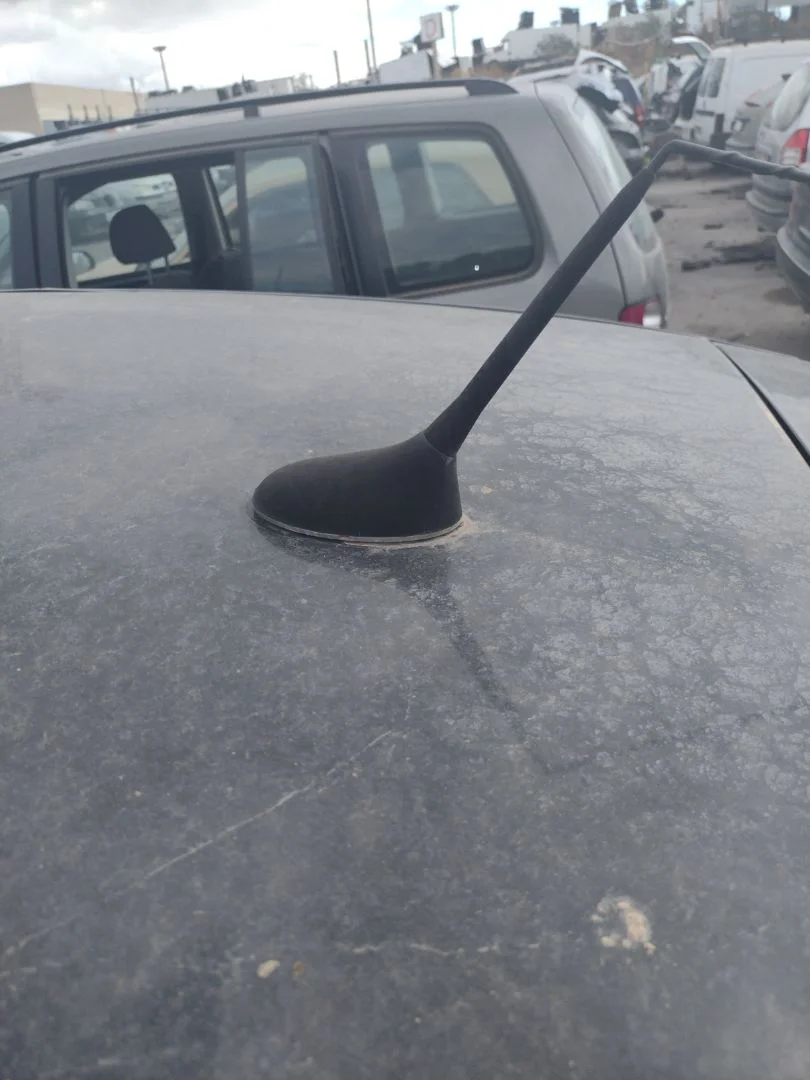 Foto de BASE DE ANTENA PEUGEOT 308 1.6 16V HDi (90 CV / 66 KW)