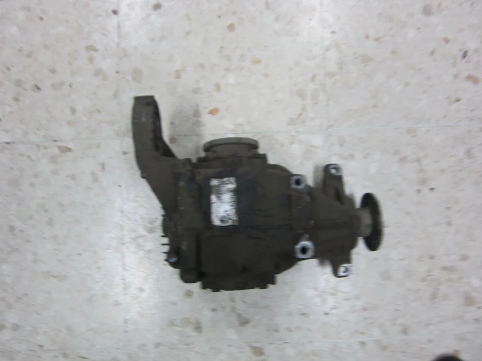 Foto de DIFERENCIAL TRASERO BMW SERIE 3 COMPACTO (E36) 1.7 Turbodiesel CAT (90 CV / 66 KW) referencia 1214009