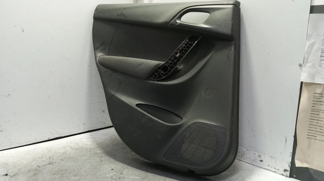 Foto de GUARNECIDO PUERTA TRASERA IZQUIERDA CITROEN C3 1.4 (73 CV / 54 KW) referencia 96835052ZM