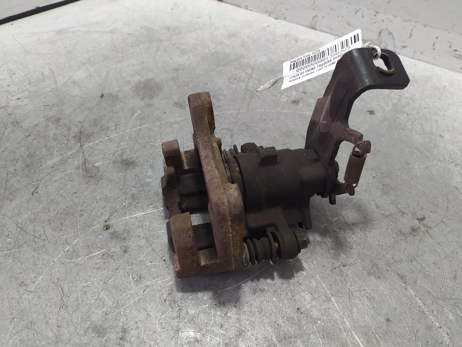 Foto de PINZA DE FRENO TRASERA DERECHA NISSAN ALMERA TINO (V10M) 1.8 16V CAT (114 CV / 84 KW) referencia 44001BU00A