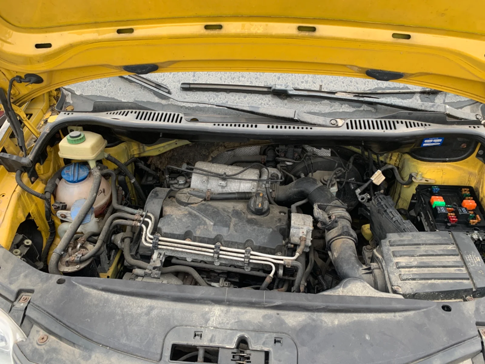 Foto de CAJA PRECALENTAMIENTO VOLKSWAGEN CADDY (2K)(02.2004) 2.0 SDI (69 CV / 51 KW)