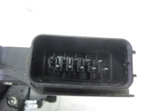 Foto de CERRADURA PUERTA TRASERA DERECHA MAZDA 3 BERLINA (BK) 2.0 Diesel CAT (143 CV / 105 KW) referencia 3N6AA26412CP foto 5