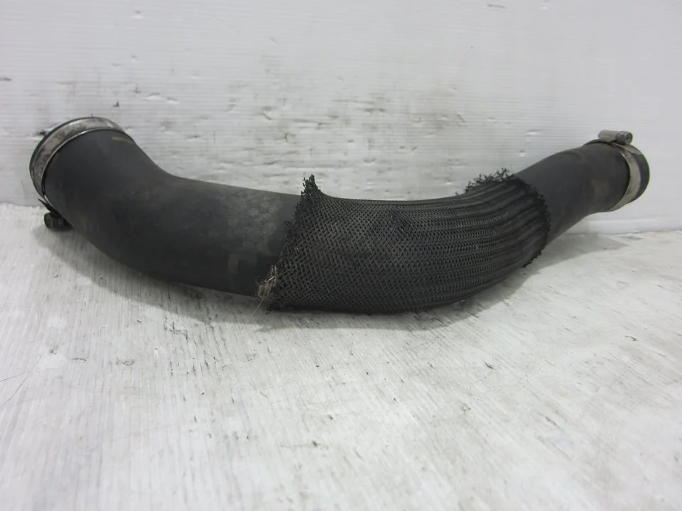 Foto de MANGUERAS INTERCOOLER MAZDA 3 BERLINA (BK) 2.0 Diesel CAT (143 CV / 105 KW) referencia 32ACM