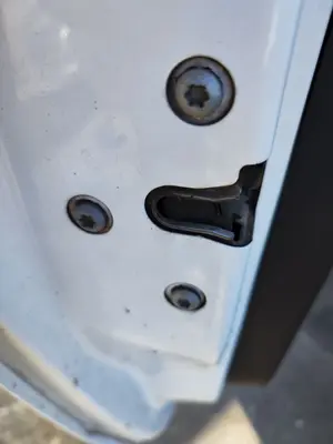 Foto de CERRADURA PUERTA DELANTERA IZQUIERDA FIAT GRANDE PUNTO (199) 1.4  (95 CV / 70 KW) referencia 0052065106