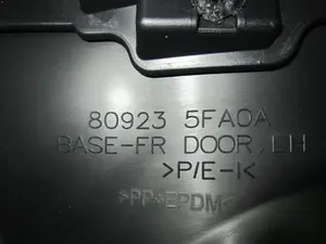 Foto de GUARNECIDO PUERTA DELANTERA IZQUIERDA NISSAN MICRA (K14) 0.9 CAT (90 CV / 66 KW) referencia 809235FA0A foto 3