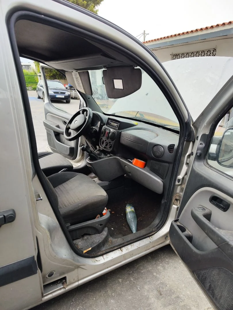 Foto de GOMAS CONTORNO PUERTA FIAT I DOBLÒ (119) 1.9 JTD CAT (105 CV / 77 KW)