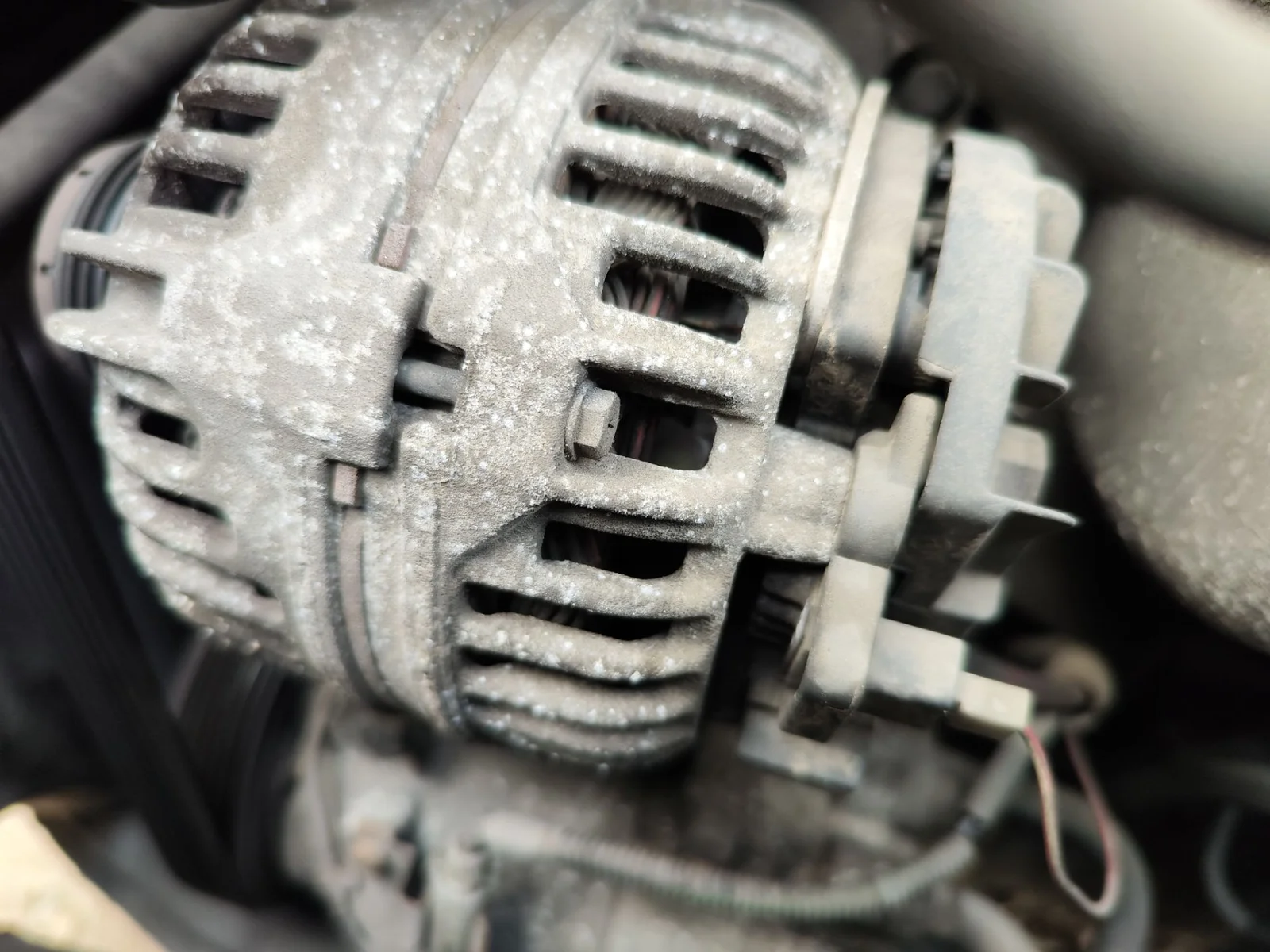 Foto de ALTERNADOR VOLVO S80 BERLINA 2.4 CAT (140 CV / 103 KW)