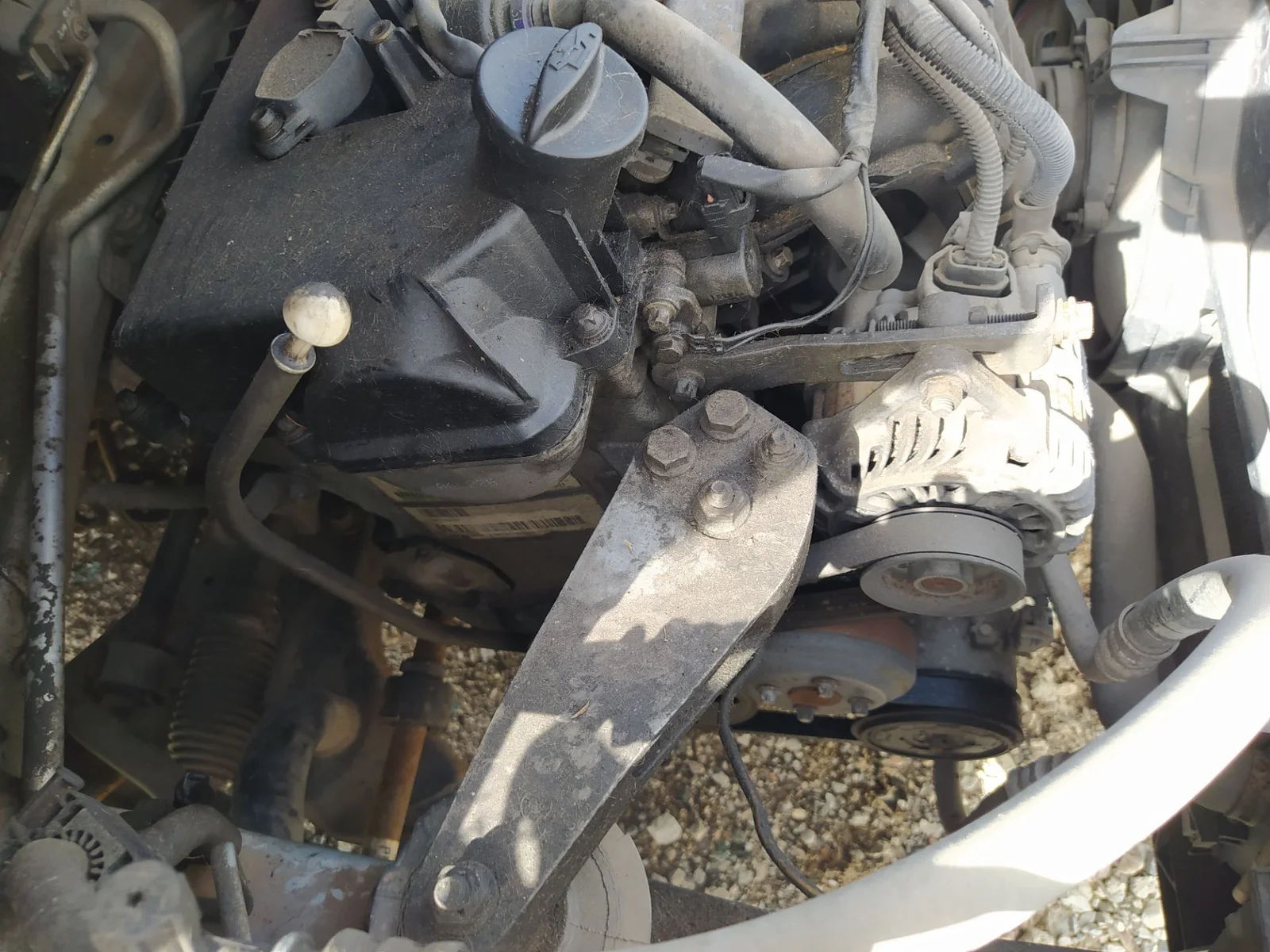 Foto de BOMBA DIRECCION MITSUBISHI COLT CZ3 BERL. 5 (Z30A) 1.1 CAT (75 CV / 55 KW)