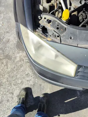 Foto de FARO DERECHO RENAULT MEGANE II BERLINA 5P 1.5 dCi Diesel (101 CV / 74 KW) referencia 260108053R foto 2