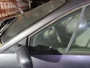 Foto de LUNA CUSTODIA DELANTERA IZQUIERDA RENAULT SCENIC II (JM) 1.9 dCi Diesel (120 CV / 88 KW)