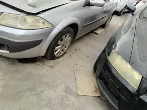 Foto de ALETA DELANTERA IZQUIERDA RENAULT MEGANE II BERLINA 5P 1.4 16V (98 CV / 72 KW) referencia 7701477186 foto 4