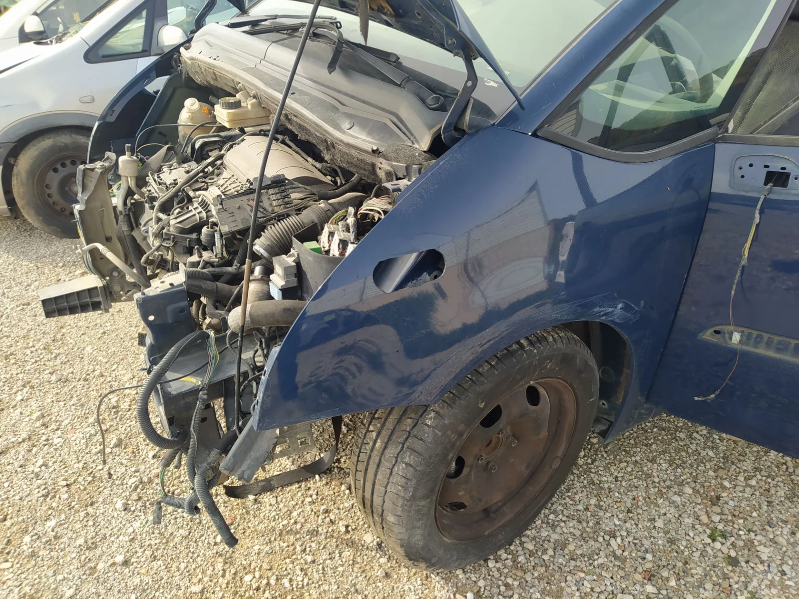 Foto de ALETA DELANTERA IZQUIERDA CITROEN C4 PICASSO 2.0 HDi FAP (150 CV / 110 KW) referencia 7840V1