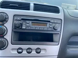 Foto de SISTEMA AUDIO / RADIO CD HONDA CIVIC BERLINA 3 PUERTAS (EP) 1.6 VTEC CAT (D 16 V 1) (110 CV / 81 KW)