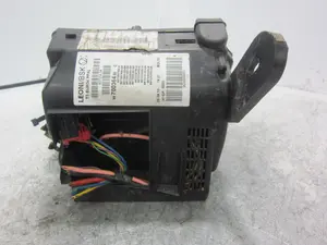 Foto de CAJA RELES / FUSIBLES PEUGEOT 206 + 1.1 (60 CV / 44 KW) referencia 9657608880 foto 3