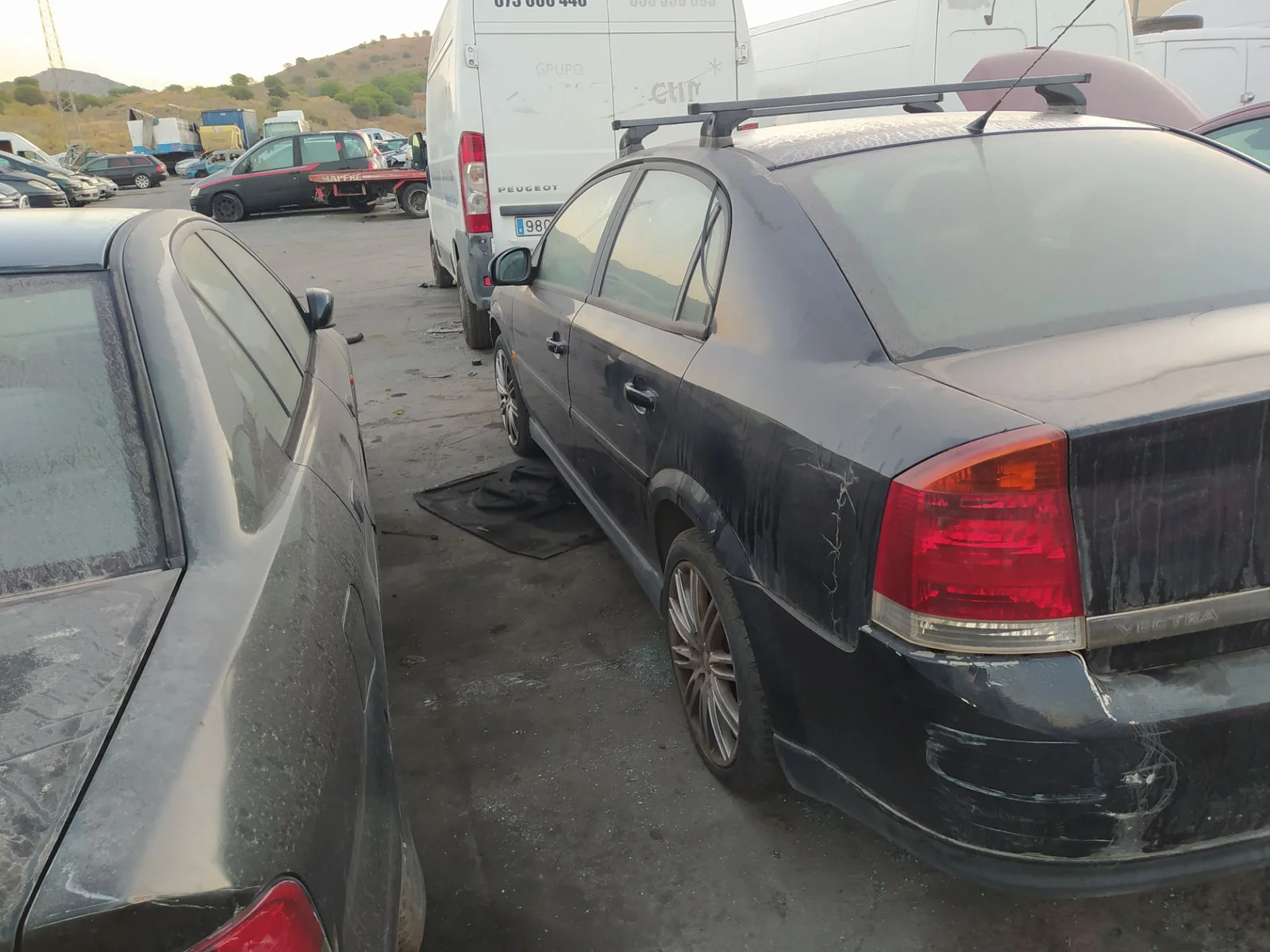 Foto de PUERTA TRASERA IZQUIERDA OPEL VECTRA C BERLINA 2.0 DTI (101 CV / 74 KW) referencia 93175836