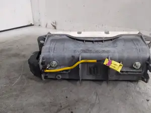 Foto de AIRBAG DELANTERO DERECHO VOLKSWAGEN GOLF V (1K1)(10.2003) 1.9 TDI (90 CV / 66 KW) referencia 1K0880204 foto 4