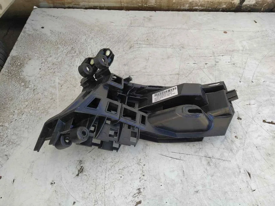 Foto de SOPORTE PARAGOLPES TRASERO PORSCHE MACAN (95BA) referencia 95B807571B