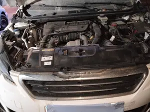 Foto de REJILLA DELANTERA PEUGEOT 308
