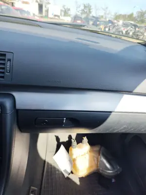 Foto de AIRBAG DELANTERO DERECHO AUDI A4 AVANT (8E) 3.0 V6 24V TDI (233 CV / 171 KW) referencia 8E1880204F