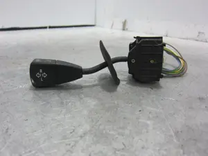 Foto de MANDO INTERMITENTES BMW SERIE 3 BERLINA (E36) 2.0 24V (150 CV / 110 KW) referencia 011003