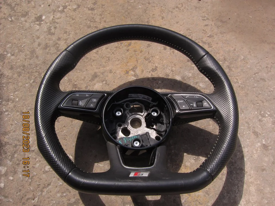 Foto de VOLANTE AUDI A3 SEDÁN (8VM) 2.0 16V TDI (150 CV / 110 KW) referencia 62739180A