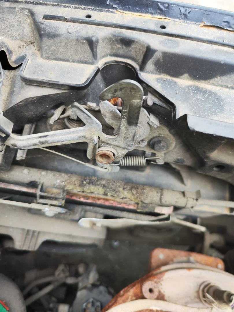 Foto de CERRADURA CAPO PEUGEOT 207 1.4 16V CAT (KFU / ET3J4) (88 CV / 65 KW) referencia 793486