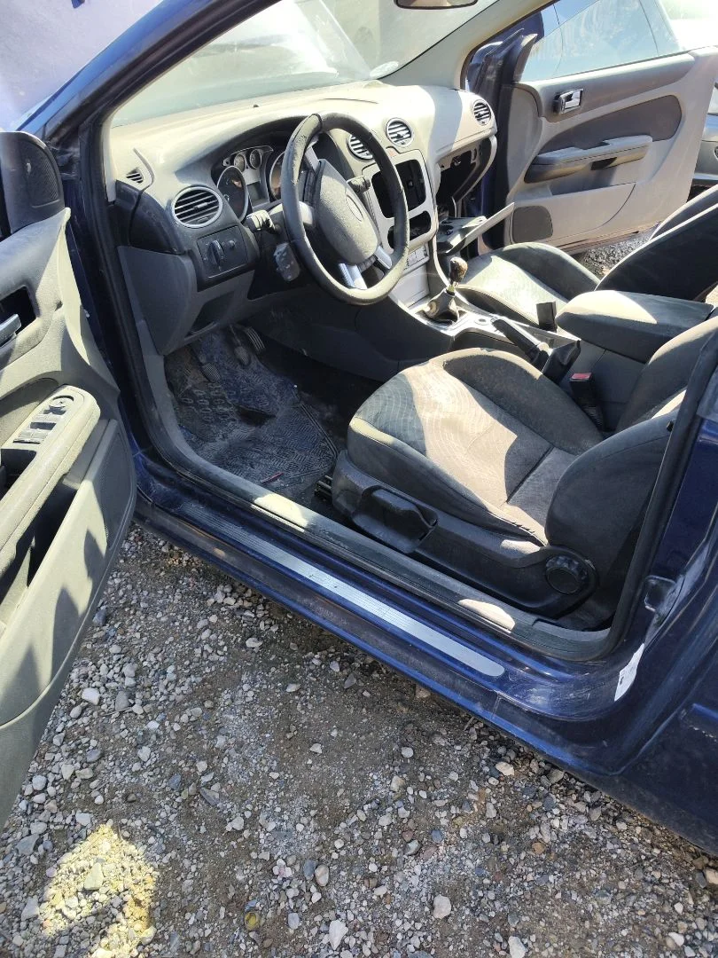 Foto de GOMAS CONTORNO PUERTA FORD FOCUS CABRIO (CA5) 2.0 TDCi CAT (136 CV / 100 KW)