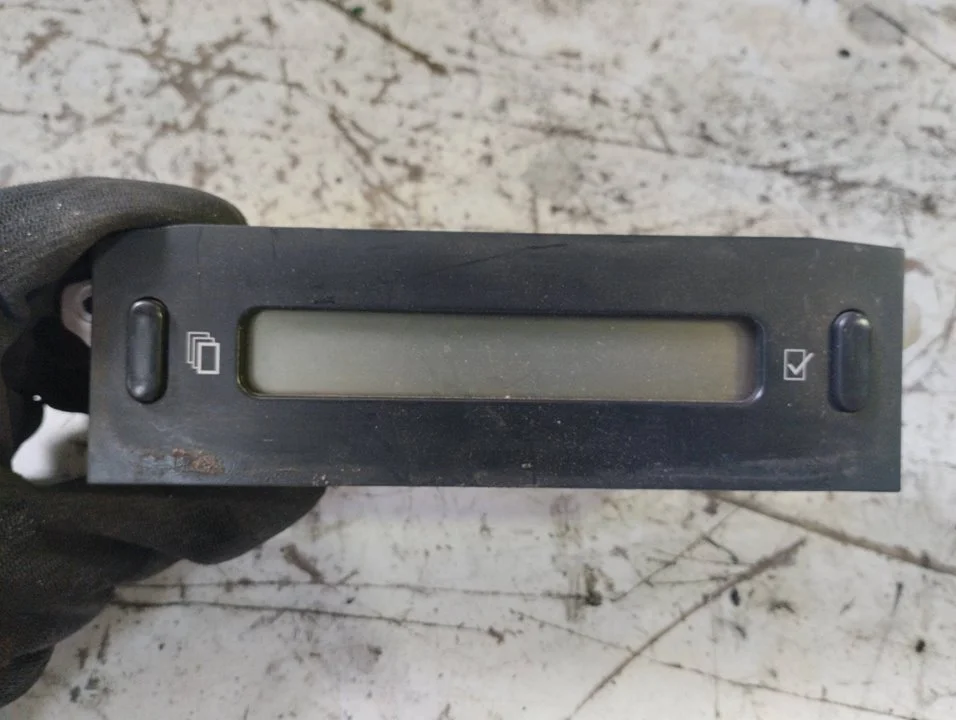Foto de PANTALLA MULTIFUNCION CITROEN C3 1.4 HDi (68 CV / 50 KW) referencia 9647409477
