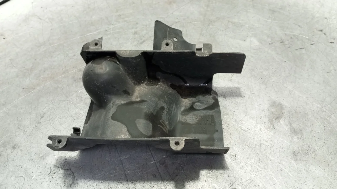 Foto de MOLDURA HONDA SH 150 150 cm3 - 11 kW (15 CV / 11 KW) referencia 19050-KTF-6400