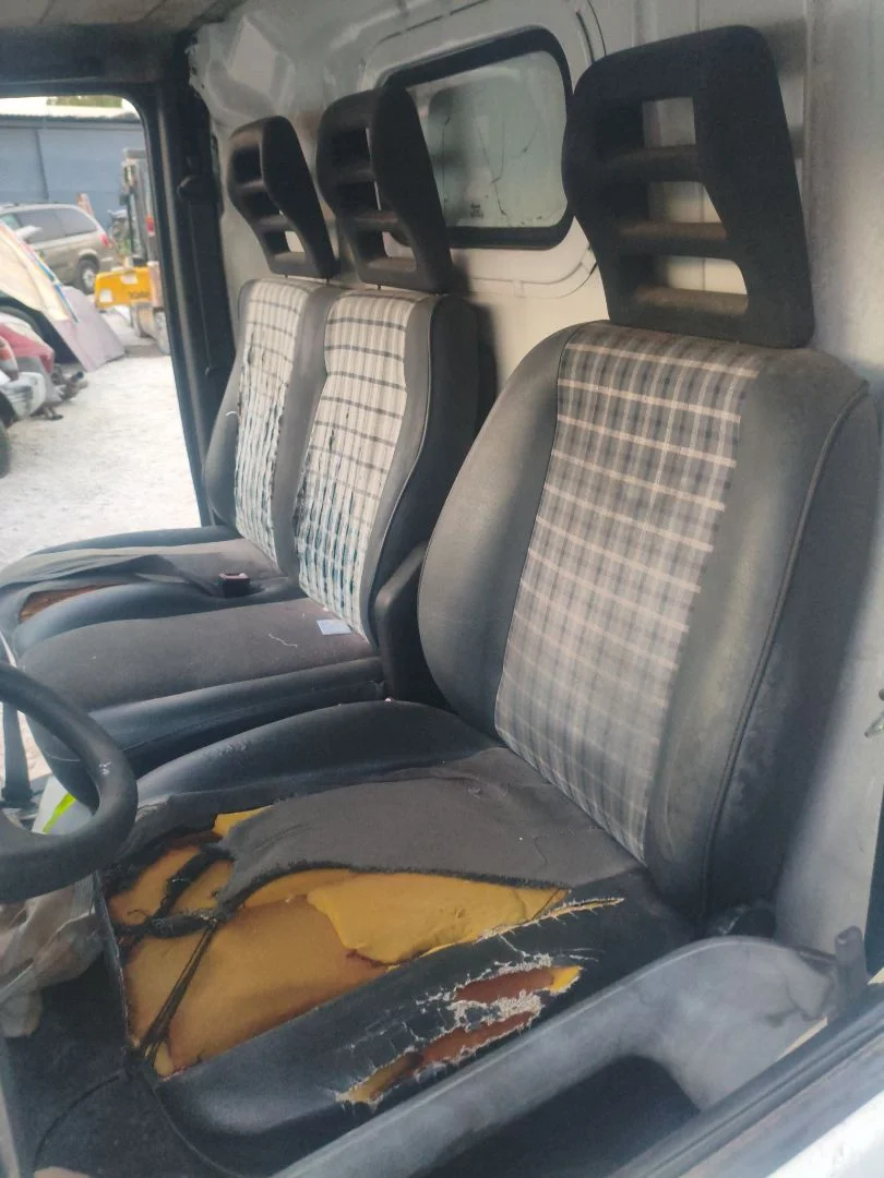 Foto de ASIENTO DELANTERO IZQUIERDO CITROEN JUMPER FURGÓN 2.5 Diesel (86 CV / 63 KW)