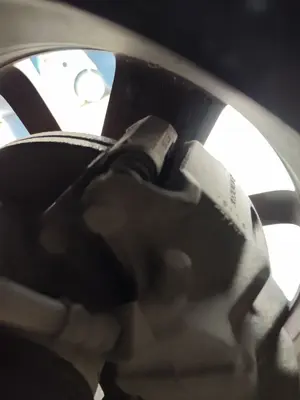 Foto de PINZA DE FRENO DELANTERA IZQUIERDA RENAULT MEGANE II BERLINA 5P 1.5 dCi Diesel (106 CV / 78 KW)
