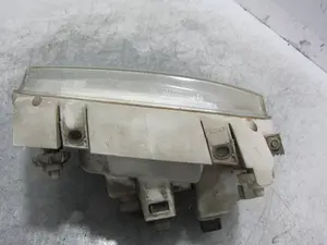 Foto de FARO DERECHO VOLKSWAGEN POLO III (6N1) 1.4 16V (101 CV / 74 KW) referencia 96249600 foto 2