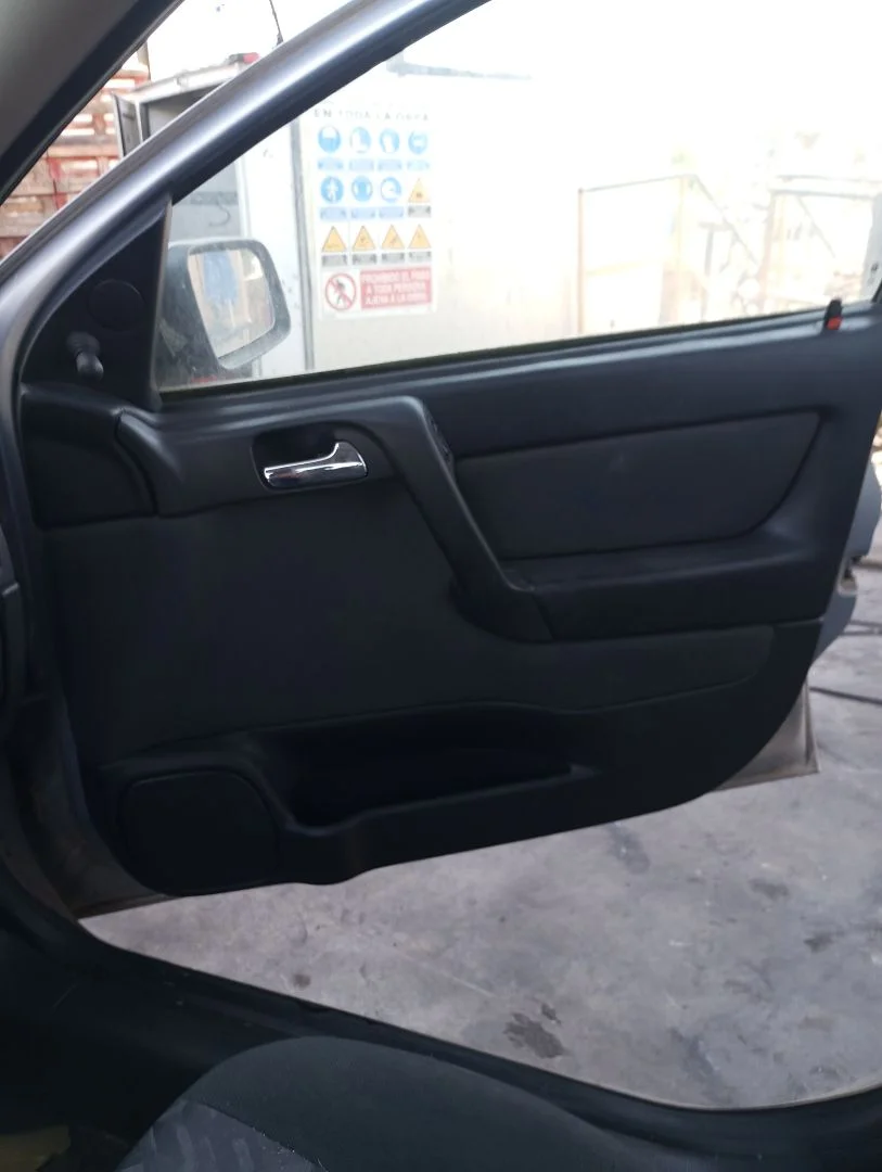 Foto de GUARNECIDO PUERTA DELANTERA DERECHA OPEL ASTRA G BERLINA 1.6 CAT (Z 16 SE / L55) (84 CV / 62 KW) referencia 24404518