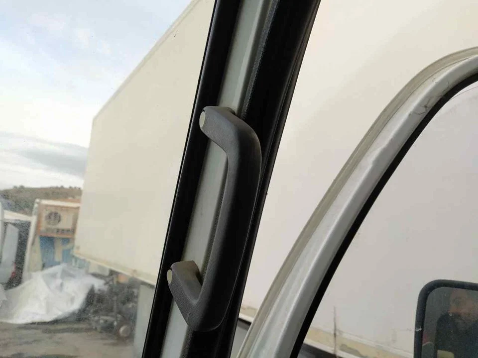 Foto de NO IDENTIFICADO NISSAN CABSTAR E 3.0 Diesel (120 CV / 88 KW)