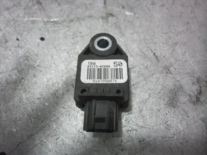 Foto de SENSOR DE IMPACTO TOYOTA AVENSIS CROSS SPORT (T27) 1.8 16V CAT (147 CV / 108 KW) referencia 8983102080 foto 3