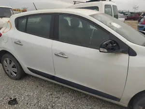 Foto de MANETA EXTERIOR TRASERA DERECHA RENAULT MEGANE III BERLINA 5P 1.5 dCi Diesel CAT (86 CV / 63 KW) referencia 806B02596R