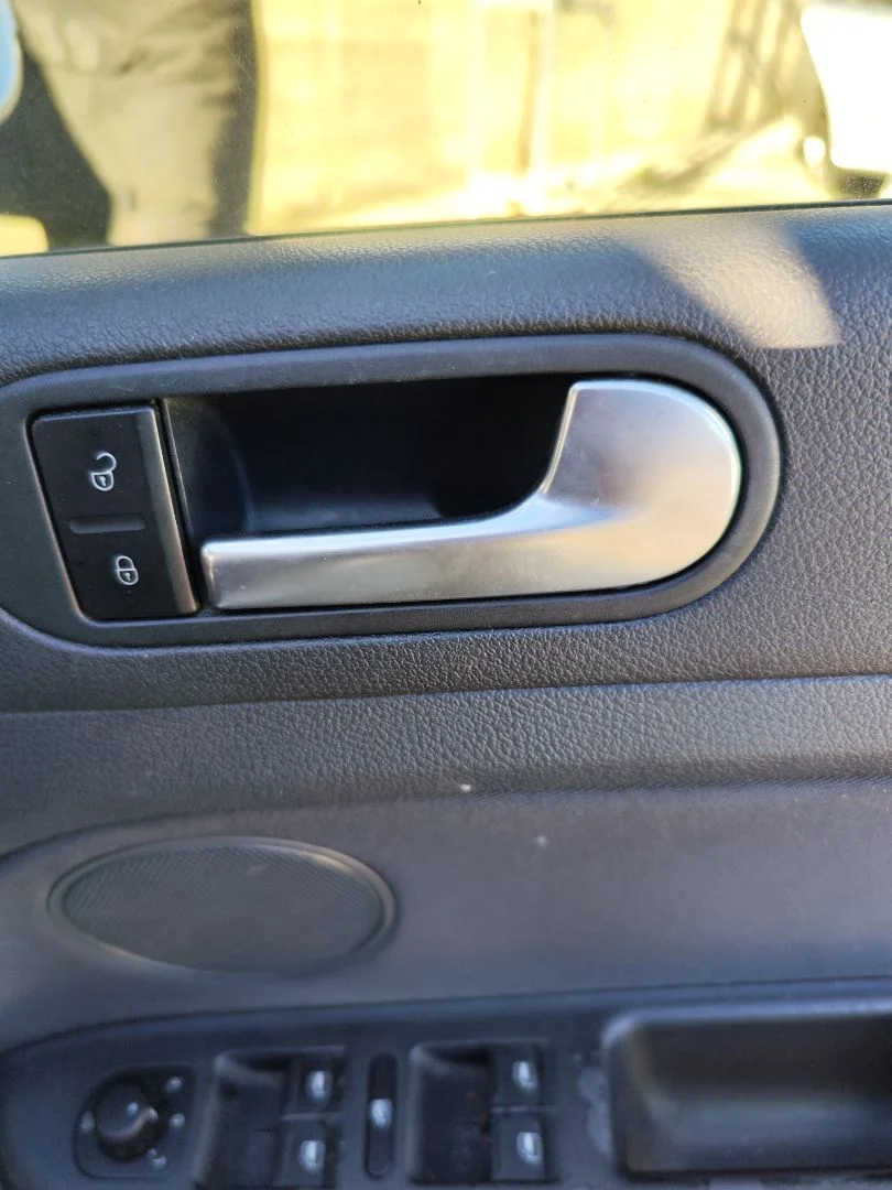 Foto de MANETA INTERIOR DELANTERA DERECHA VOLKSWAGEN GOLF PLUS V (5M1) 1.9 TDI (105 CV / 77 KW)