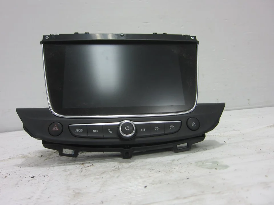 Foto de PANTALLA MULTIFUNCION OPEL CROSSLAND X 1.2 (110 CV / 81 KW) referencia 39238229