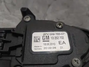 Foto de POTENCIOMETRO PEDAL OPEL ASTRA J BERLINA 5P 1.7 16V CDTI (110 CV / 81 KW) referencia 13252702 foto 4