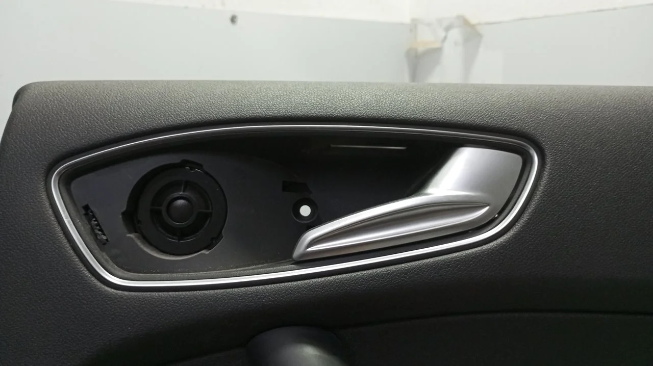 Foto de MANETA INTERIOR TRASERA DERECHA AUDI A1 SPORTBACK (8XF) 1.6 TDI (116 CV / 85 KW) referencia 8X4839020C