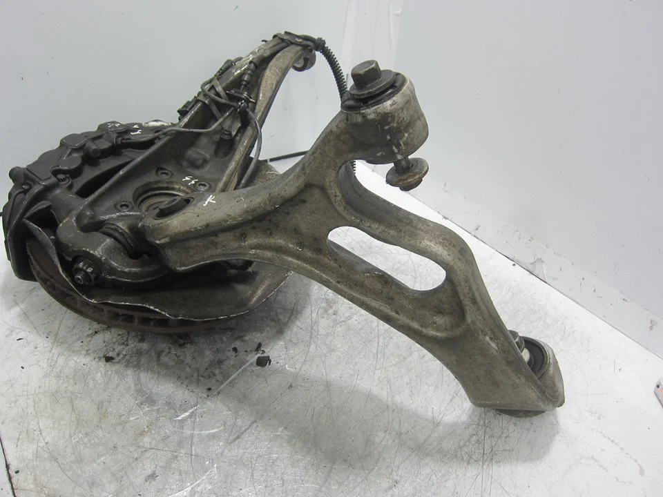 Foto de BRAZO SUSPENSION INFERIOR DELANTERO DERECHO PORSCHE CAYENNE (TIPO 92A) referencia 7P0407152E